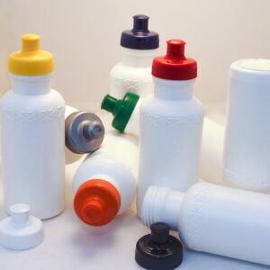 Linha completa em Squeeze de Plástico. Mais de 5000 tipos de Brindes entre Sacolas, chaveiros, mochilas, kits churrasco,PARA PRESENTEAR SEU CLIENTE.