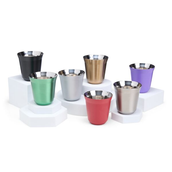 Linha completa em Copo Parede Dupla 80ml. Mais de 5000 tipos de Brindes entre Sacolas, chaveiros, mochilas, kits churrasco.